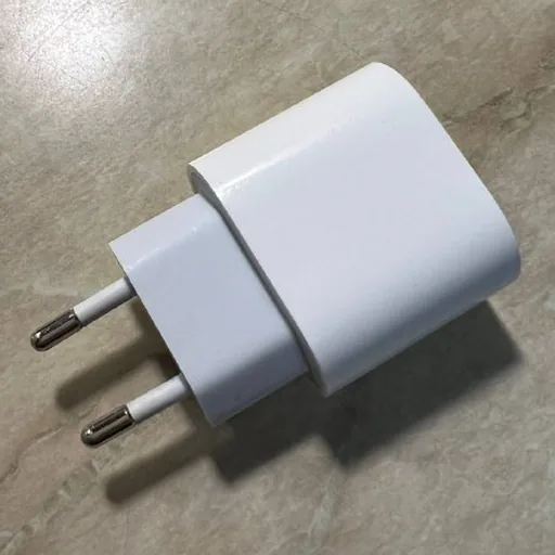 Адаптер питания Apple USB-C 20 Вт