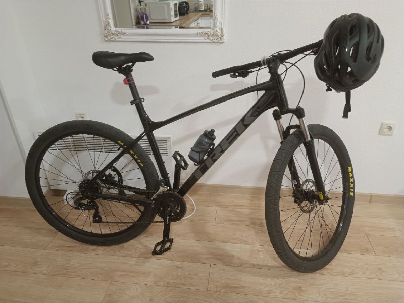 Велосипед Trek Marlin 5, рама XL, новые покрышки Maxxis