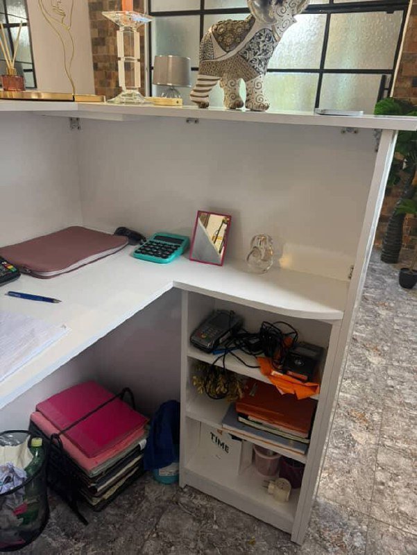 стол ресепшена 4