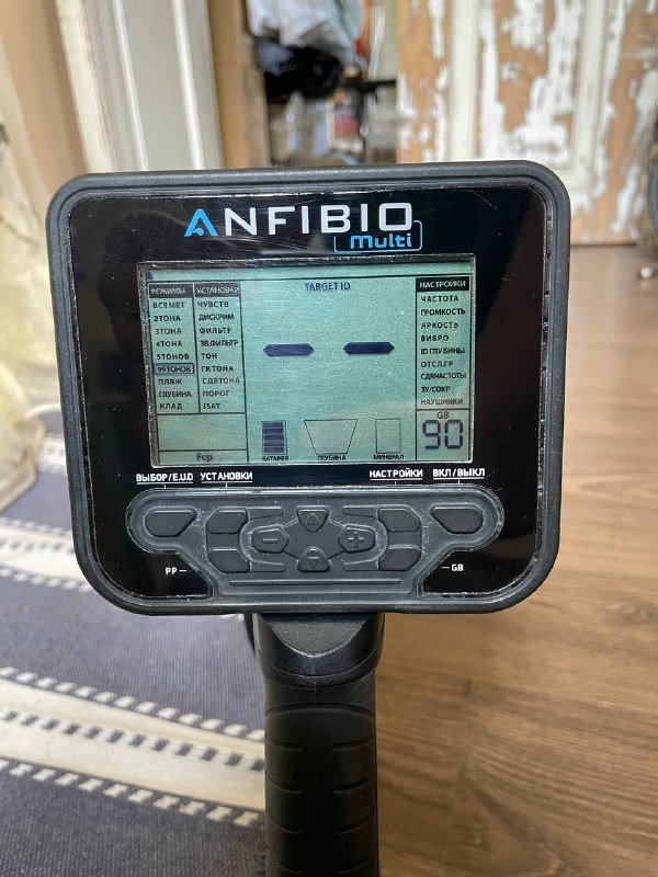 Металлоискатель Nokta Anfibio Multi с наушниками и кабелем 2