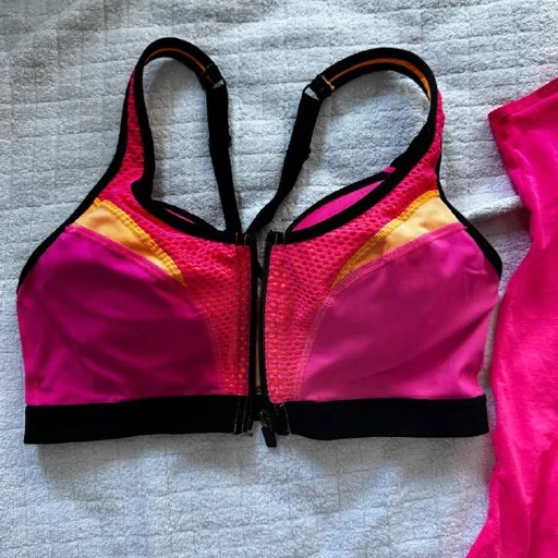 Спортивный топ, майка Nike