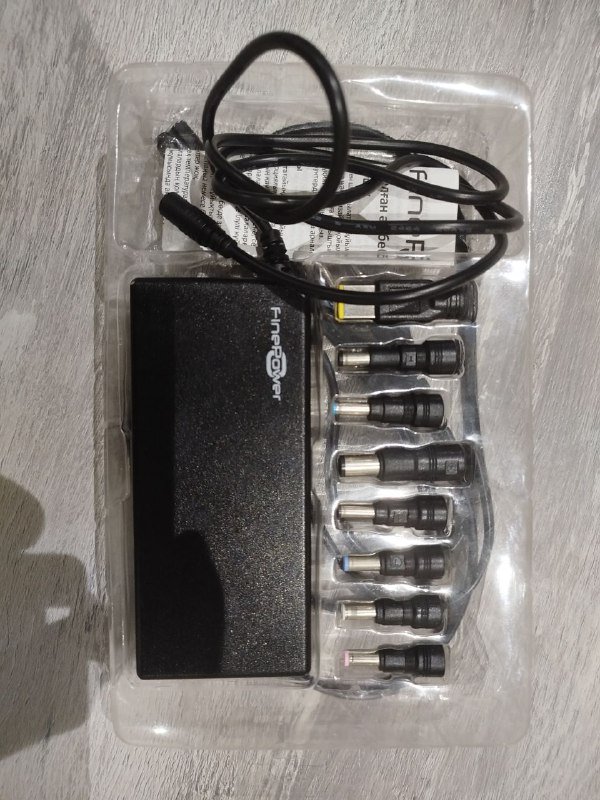 Универсальная зарядка для ноутбука