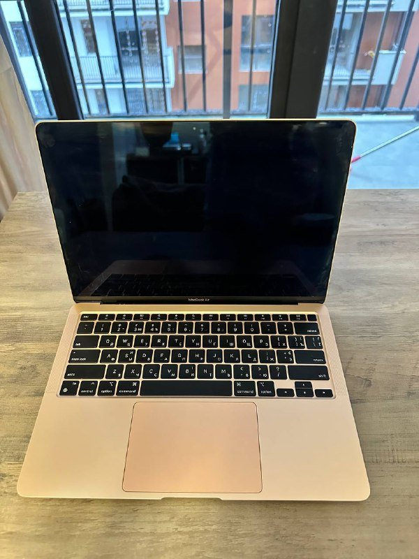 MacBook M1 256 GB б/у в отличном состоянии 3
