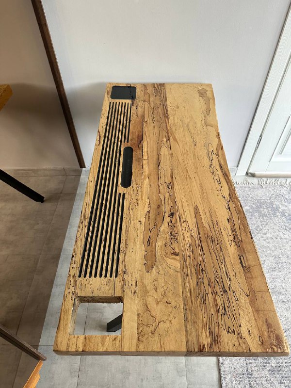 Письменный/компьютерный стол 4