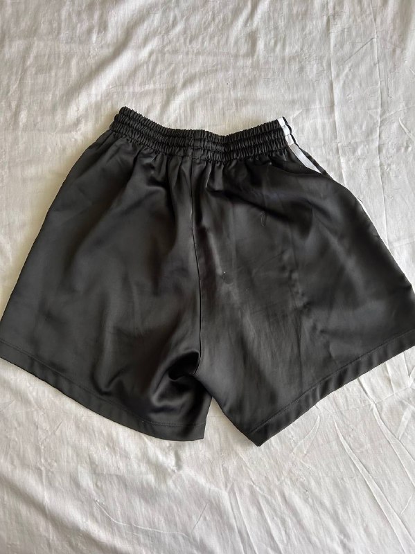 шорты adidas женские 2