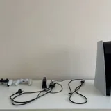 PlayStation 5 и кастомный контроллер 1