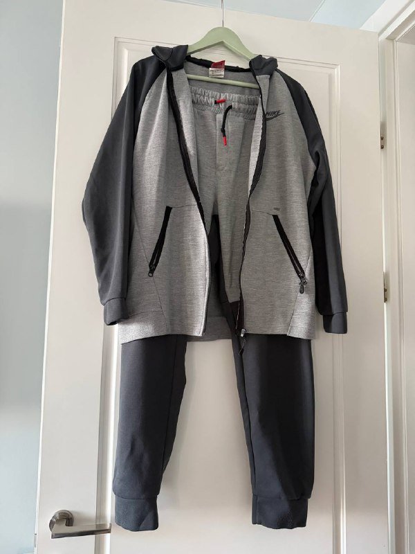 Мужской спортивный костюм XL