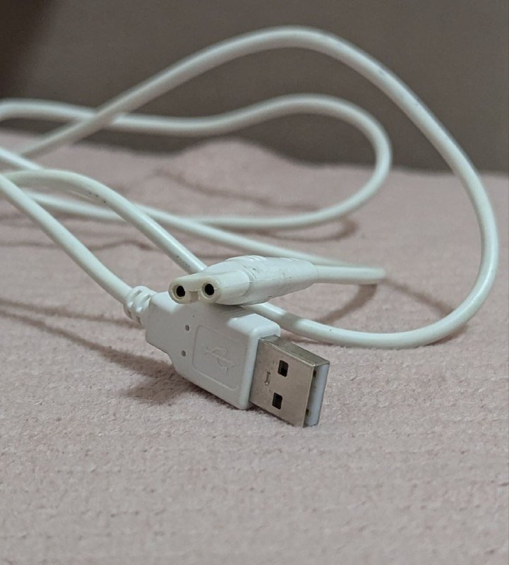 Зарядное устройство с USB кабелем 3