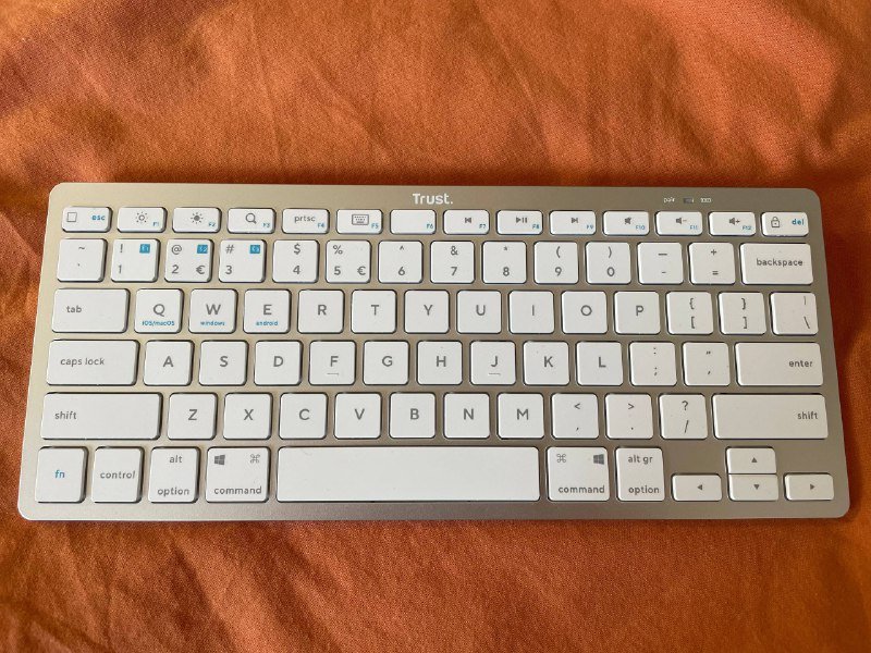 Bluetooth клавиатура Trust Basic BT