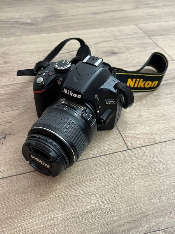 Nikon D3200, сумка, зарядка 1