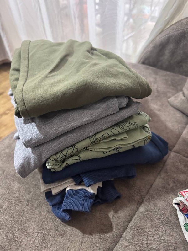 Костюмы и штаны для мальчика 8-9 лет 3