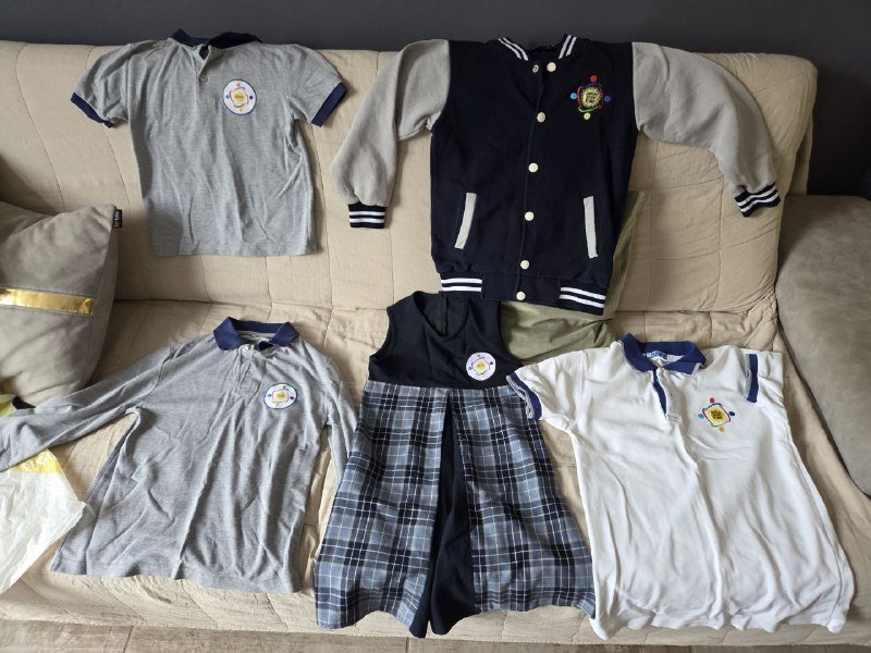 Комплект фирменной школьной одежды на 6-7 лет