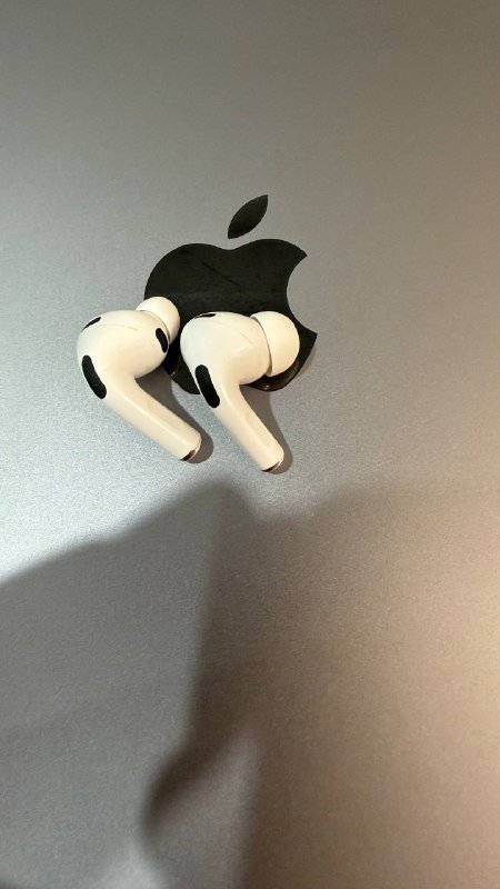 Правые наушники Apple AirPods Pro 2 и 3