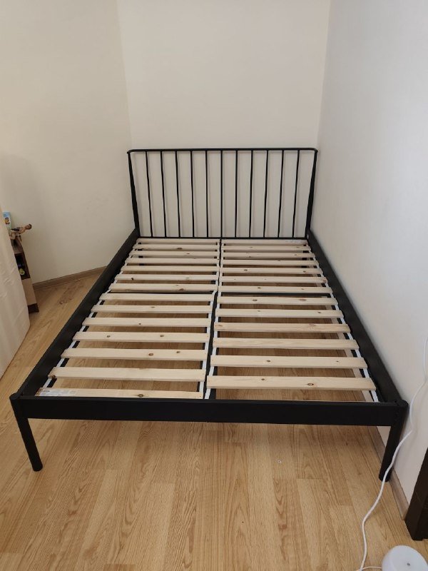 Кровать 140×200, основание, матрас