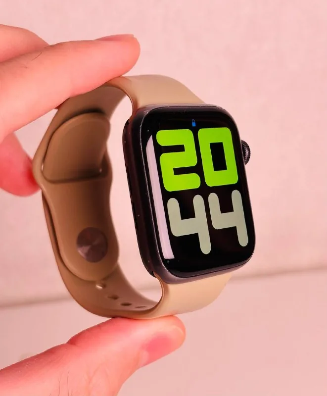 Apple Watch 4, 44mm 1