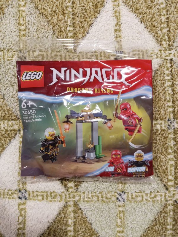 Наборы Лего Формула 1 и Ниндзяго 8