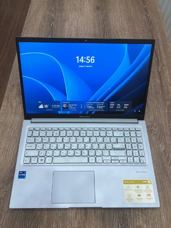 Два офисных ноутбука Asus Vivobook 3