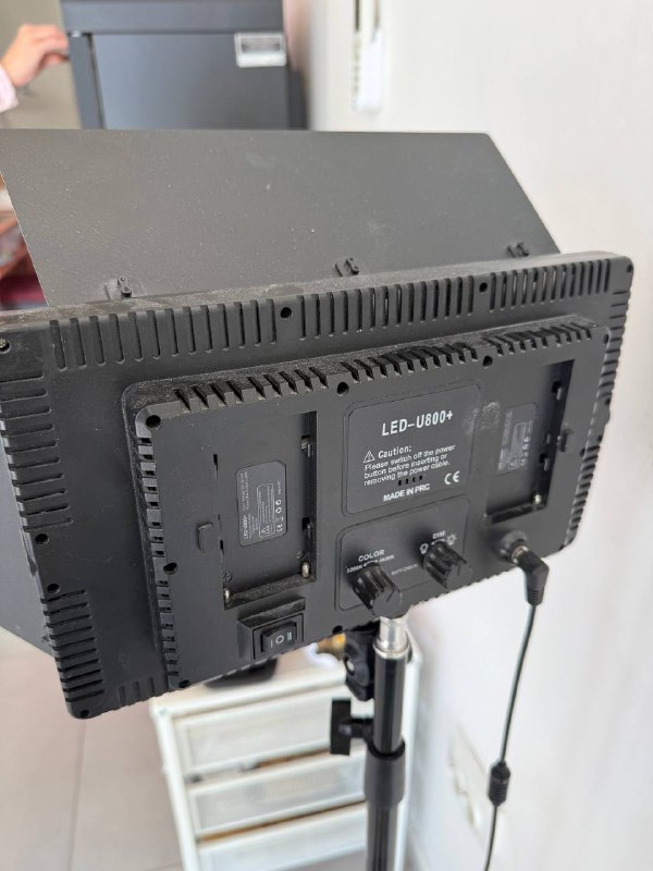 Видеосвет с усиленным штативом PRO LED 800 3