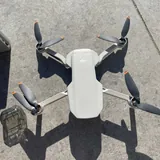 Квадрокоптер DJI Mini 2 Fly More Combo 2