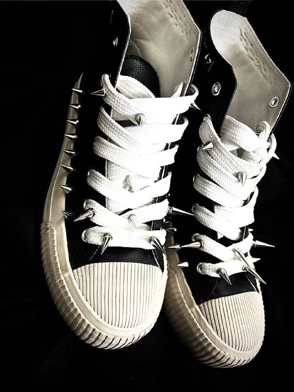 Кеды с шипами