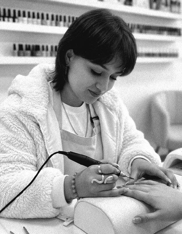 Процедура маникюра с гель-лаком по специальной цене