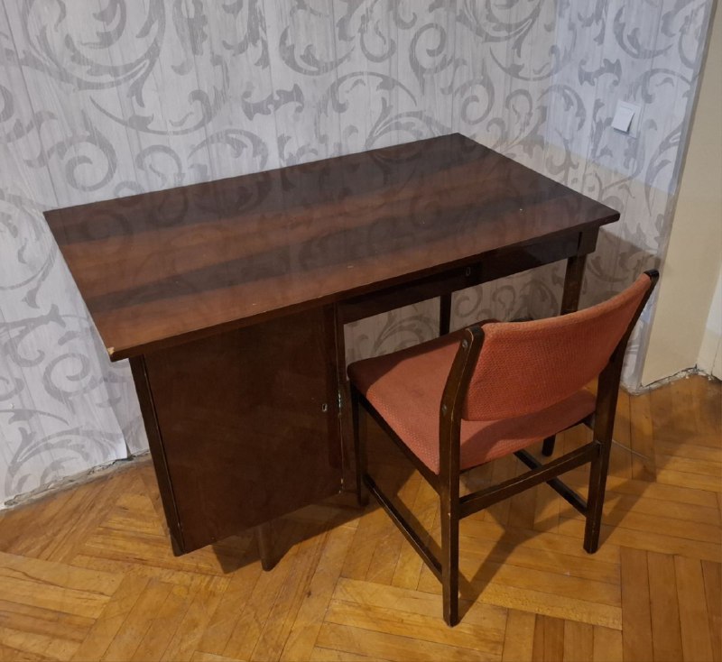 Стол со стулом 3