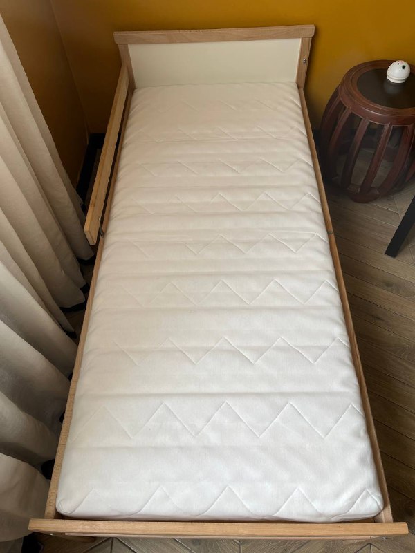 Детская кровать с матрасом IKEA
