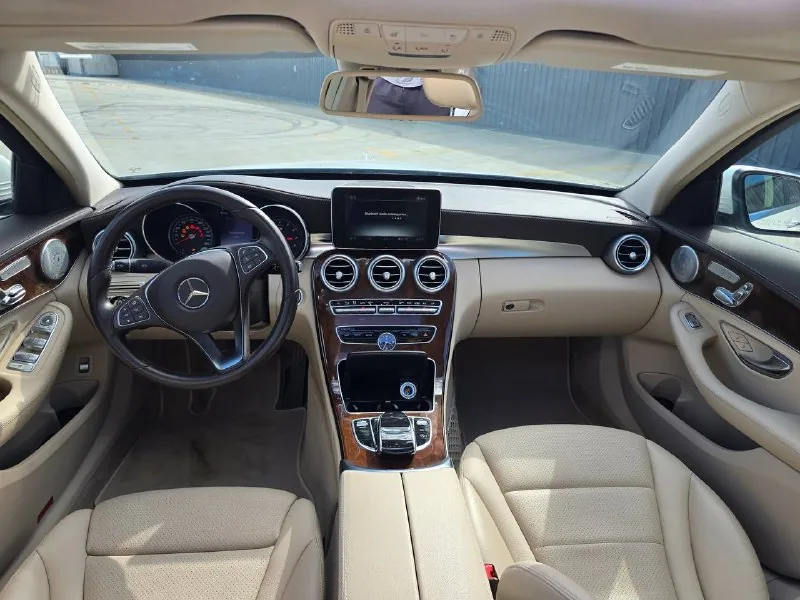 Mercedes-Benz C300 3