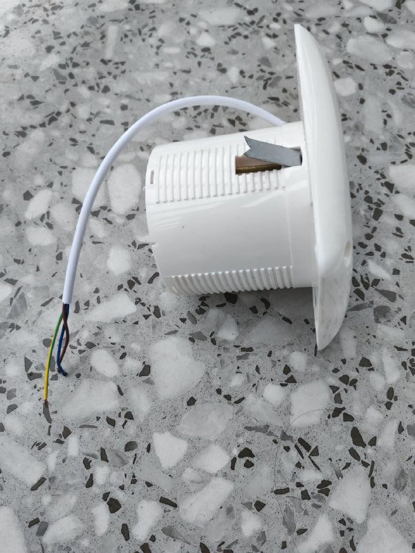 Вентиляционный вытяжной вентилятор 2