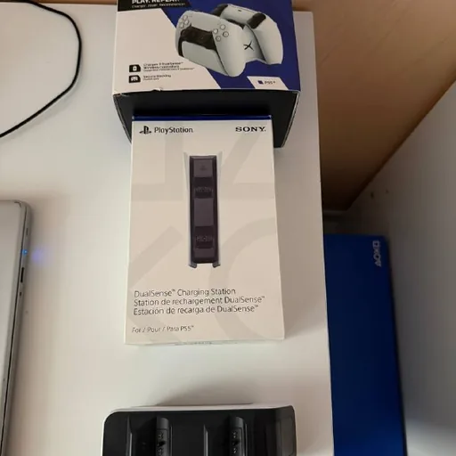Зарядные станции для контроллеров PlayStation DualSense