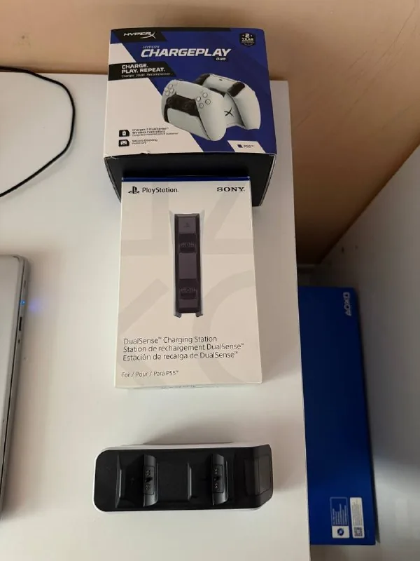 Зарядные станции для контроллеров PlayStation DualSense