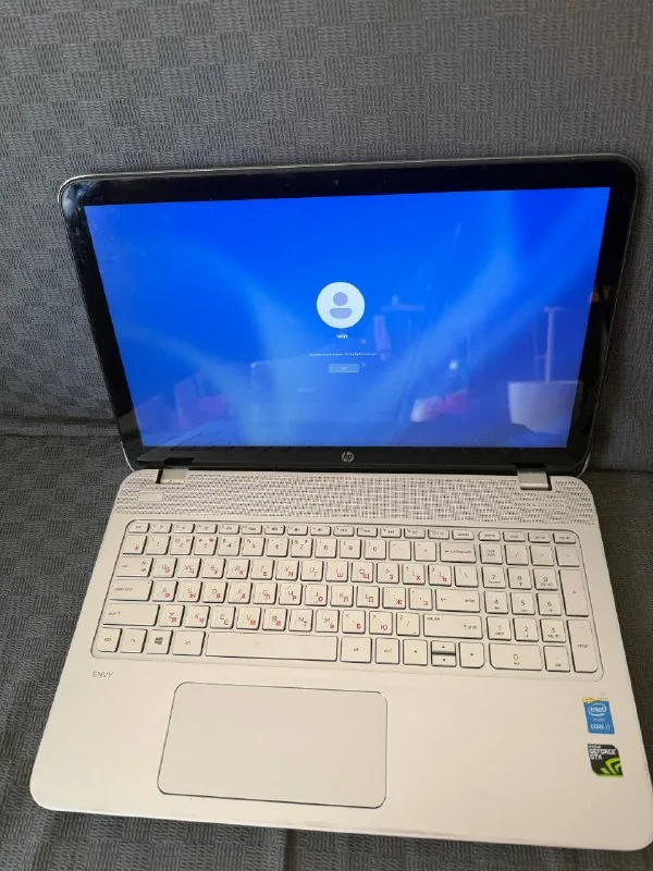 HP ENVY 15t-q300 ноутбук 1