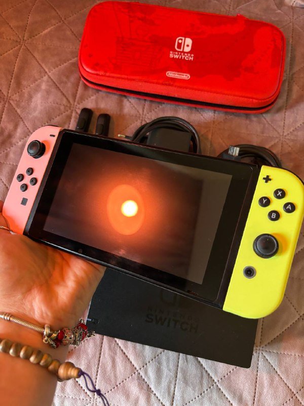 Nintendo Switch Mario Odyssey консоль с джойконами