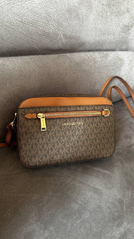 Сумочка-кроссбоди Michael Kors 1