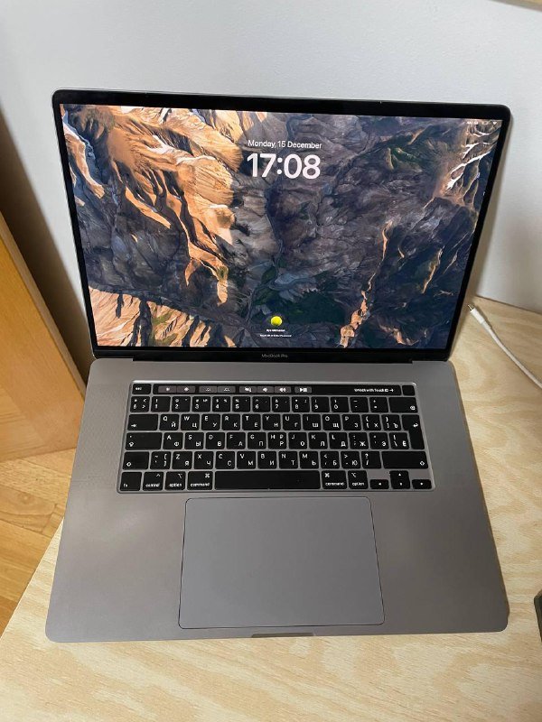 Apple MacBook Pro 16 inch i9 16GB 1TB 4GB VRAM