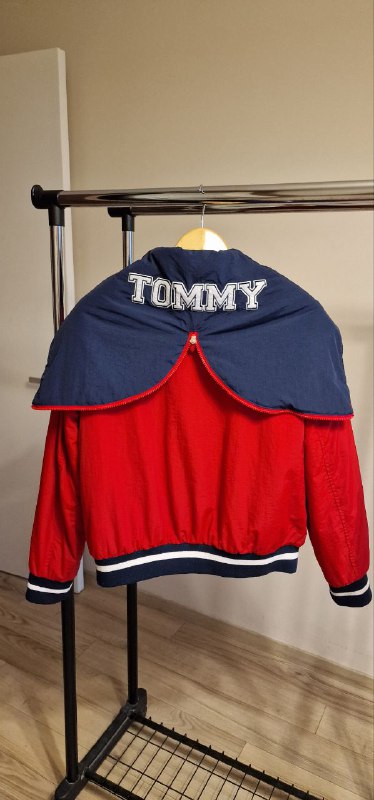Женская куртка Tommy Hilfiger 2