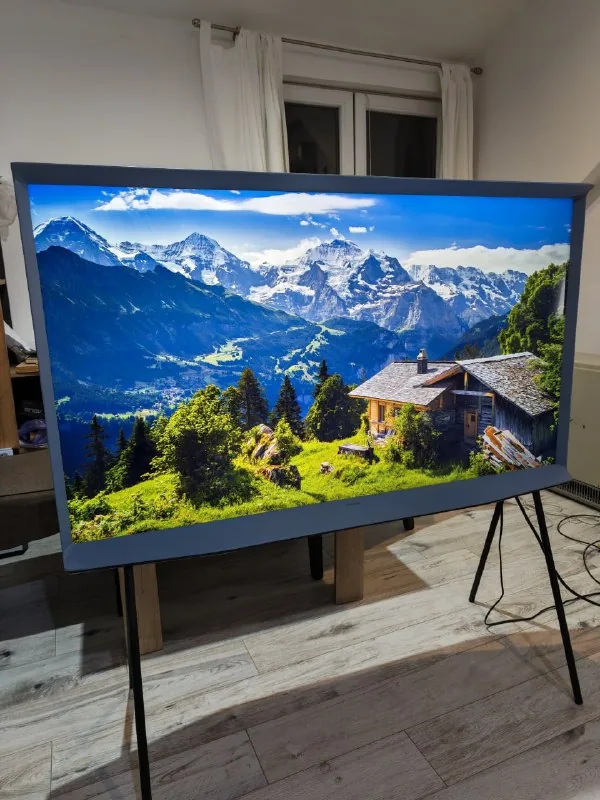 Телевизор Samsung The Serif 55" QLED 4K 1