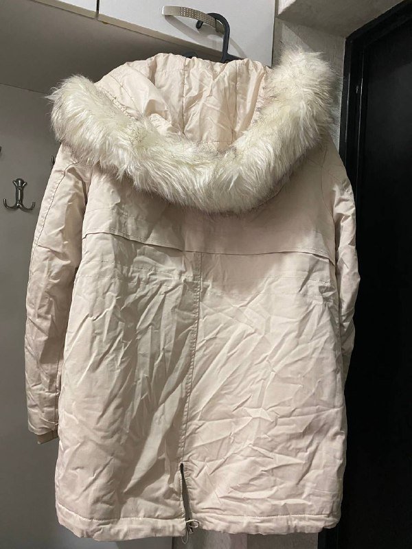 Женская куртка Bershka, книга Shoe Dog Phil Knight 5