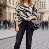 Блузка Mango, брюки Zara, джинсы Mavi, свитер Mango 1