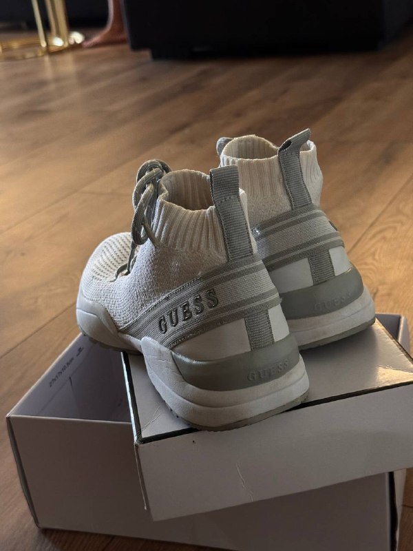 Обувь Guess, Puma, Nike как новые 2