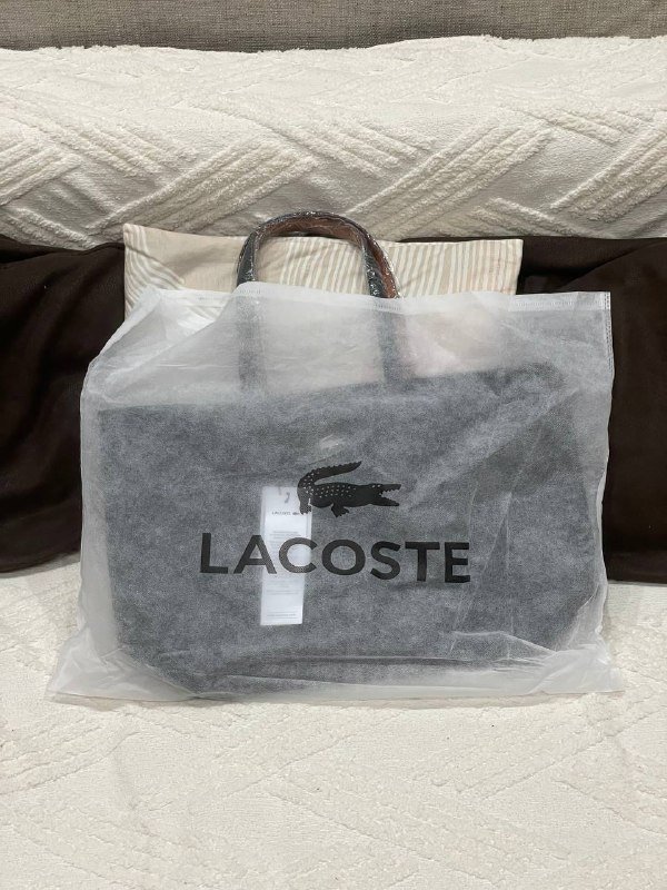 Сумочка Lacoste