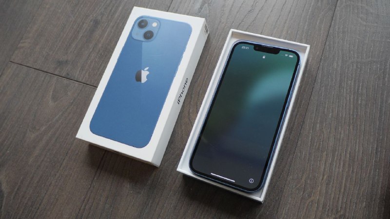 Смартфон iPhone 13 128Gb, отличный состояние, комплект