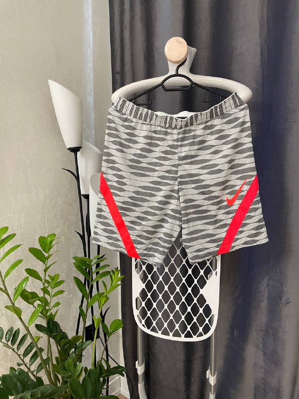 Футболки и поло мужские, шорты Nike 8