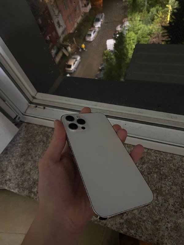 iPhone 12 Pro Max 128GB White 3