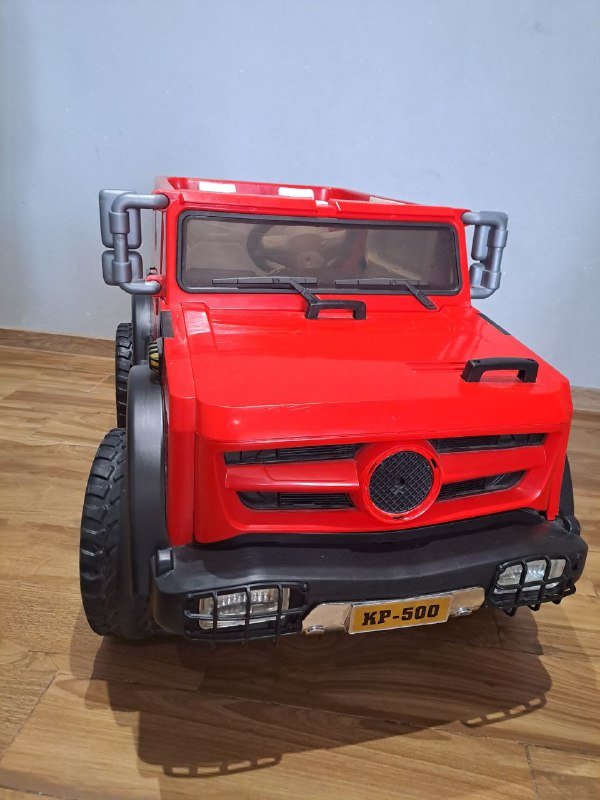 Детская машина электромобиль красная с пультом