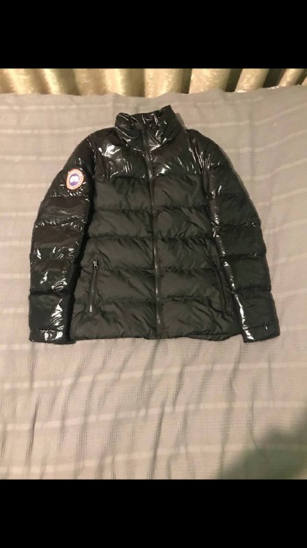 Куртка Canada Goose размер S-M новая