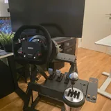 Комплект для гонок Thrustmaster с монитором LG 1