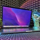 MacBook Pro 15 Retina Touch Bar 2