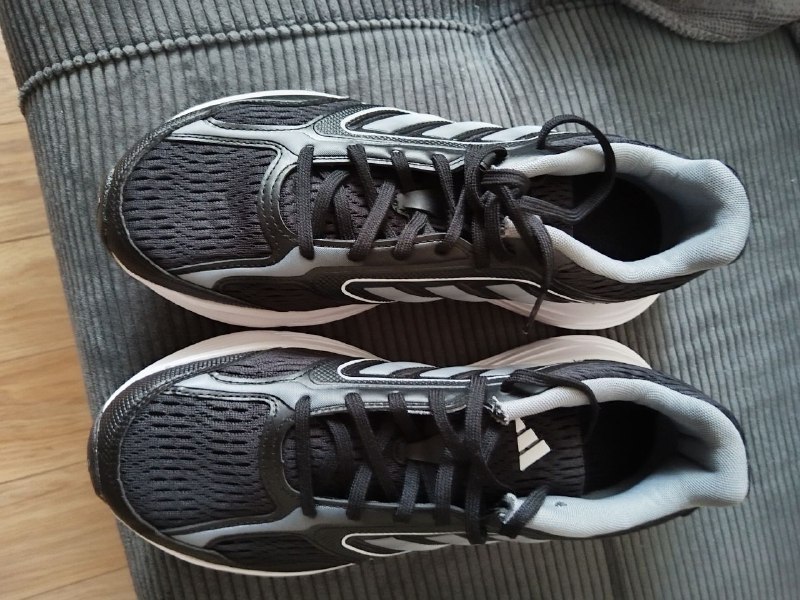 Обувь Adidas оригинал новые 4