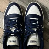 Кроссовки Adidas 1